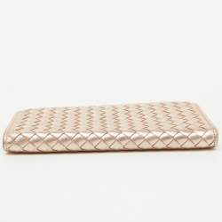 مملوكة مسبقًا Bottega Veneta Metallic Intrecciato Leather Zip Around Wallet