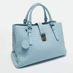 مملوكة مسبقًا Bottega Veneta Light Blue Intrecciato Leather Medium Roma Tote