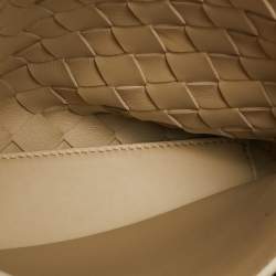 مملوكة مسبقًا Bottega Veneta Cream Intrecciato Leather Small Andiamo Tote