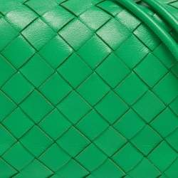 Pre Owned Bottega Veneta Green Intrecciato Leather Mini Loop Camera Crossbody Bag