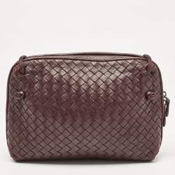 مملوكة مسبقًا حقيبة كروس بوتيغا فينيتا نوديني جلد إنترشياتو أحمر داكن