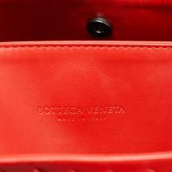 مملوكة مسبقًا Bottega Veneta Red Intrecciato Leather Medium Roma Tote