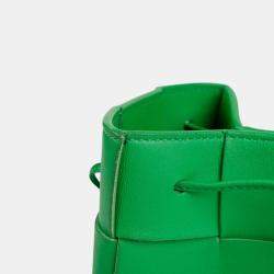Bottega Veneta Small Parakeet Intrecciato Leather Cassette Bucket Shoulder Bag