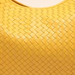 مملوكة مسبقًا Bottega Veneta Yellow Intrecciato Leather Large Veneta Hobo