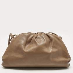 مملوكة مسبقًا Bottega Veneta Brown Leather Mini The Pouch Bag