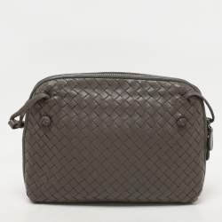 مملوكة مسبقًا Bottega Veneta Grey Intrecciato Leather Nodini Crossbody Bag