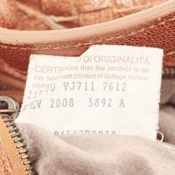 مملوكة مسبقًا Bottega Veneta Rust Brown Intrecciato Leather Belly 76 Hobo