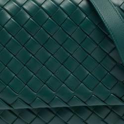 Bottega Veneta Emerald Green Intrecciato Leather Cobble Crossbody Bag