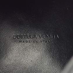 مملوكة مسبقًا Bottega Veneta Black Intrecciato Leather Mini Knot Bucket Clutch Bag