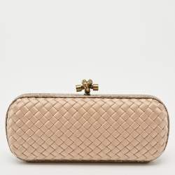 مملوكة مسبقًا Bottega Veneta Beige Intrecciato Satin and Water Snakeskin Trim Knot Clutch