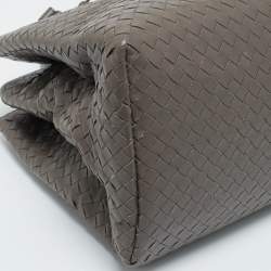 Pre Owned حقيبة يد بوتيغا فينيتا روما متوسطة جلد إنتريشياتو بيج