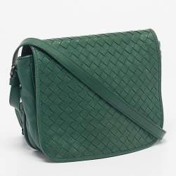 مملوكة مسبقًا حقيبة كروس بوتيغا فينيتا إنتريشياتو جلد رفراف أخضر