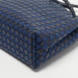 Pre Owned Bottega Veneta Two Tone Blue Intrecciato Leather and Denim Medium Andiamo Bag