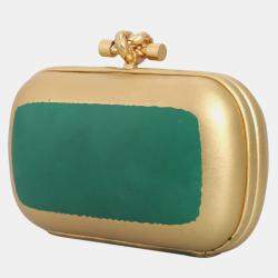 مملوكة مسبقًا Bottega Veneta Leather Knot Clutch