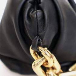 مملوكة مسبقًا حقيبة كتف بوتيغا فينيتا ذا تشاين جلد العجل باللون الأسود