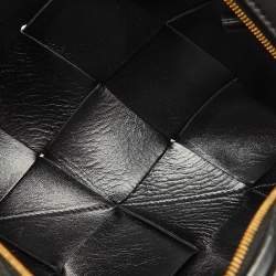 Pre Owned حقيبة كاميرا بوتيغا فينيتا كاسيت صغيرة جلد أسود