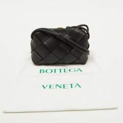 Pre Owned حقيبة كاميرا بوتيغا فينيتا كاسيت صغيرة جلد أسود