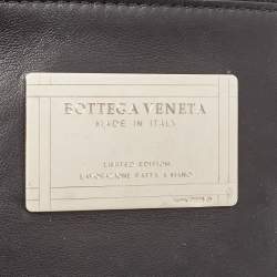 مملوكة مسبقًا حقيبة توت بوتيغا فينيتا كابات متوسطة جلد أسود محبوك