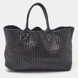 مملوكة مسبقًا حقيبة توت بوتيغا فينيتا كابات متوسطة جلد أسود محبوك