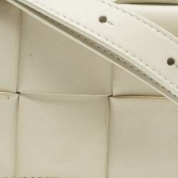Pre Owned Bottega Veneta White Intrecciato Leather Mini Cassette Crossbody Bag