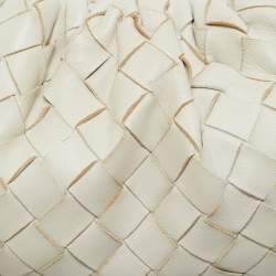 Pre Owned Bottega Veneta White Intrecciato Leather Mini The Pouch Clutch