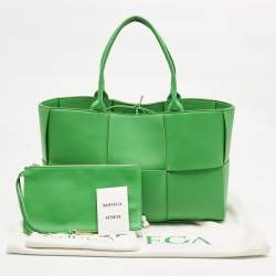 Pre Owned Bottega Veneta Green Intrecciato Leather Medium Arco Tote