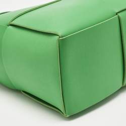 Pre Owned Bottega Veneta Green Intrecciato Leather Medium Arco Tote