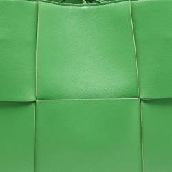 Pre Owned Bottega Veneta Green Intrecciato Leather Medium Arco Tote