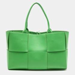 Pre Owned Bottega Veneta Green Intrecciato Leather Medium Arco Tote