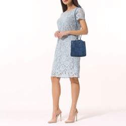 مملوكة مسبقًا حقيبة باكيت بوتيغا فينيتا كاسيت دينيم أزرق كحلي