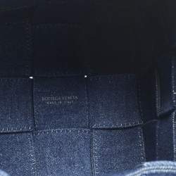 مملوكة مسبقًا حقيبة باكيت بوتيغا فينيتا كاسيت دينيم أزرق كحلي