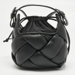 Pre Owned Bottega Veneta Black Intrecciato Helmet Leather Bucket Bag