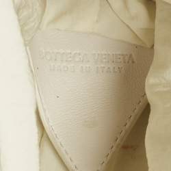 Pre Owned Bottega Veneta White Matelasse Leather Small The Point Triangle Bag