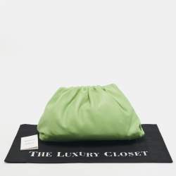 Pre Owned Bottega Veneta Light Green Leather The Pouch Clutch