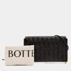 Pre Owned Bottega Veneta Black Calfskin Intrecciato Solstice Phone Pouch