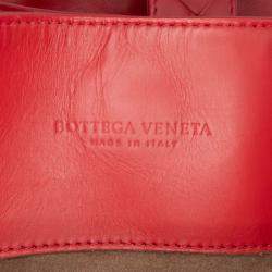 مملوكة مسبقًا Bottega Veneta Red Small Nappa Intrecciato Roma Satchel