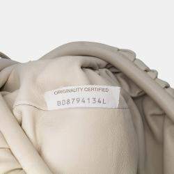 مملوكة مسبقًا Bottega Veneta White Lambskin The Mini Pouch Crossbody