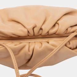 Pre Owned حقيبة بوتيغا فينيتا الصغيرة جلد خروف بيج بني كروس بودي