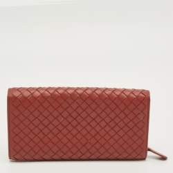 مملوكة مسبقًا محفظة بوتيغا فينيتا قلاب جلد انتريشياتو وردي كونتيننتال