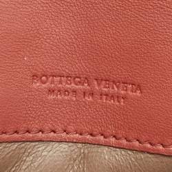 مملوكة مسبقًا محفظة بوتيغا فينيتا قلاب جلد انتريشياتو وردي كونتيننتال