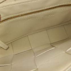 Pre Owned Bottega Veneta White Leather Cassette Bag