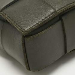 Pre Owned Bottega Veneta Dark Green Intrecciato Leather Cassette Shoulder Bag