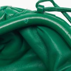 Pre Owned Bottega Veneta Green Intrecciato Leather Mini The Pouch Bag