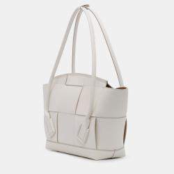 Pre Owned Bottega Veneta White Medium Calfskin Maxi Intrecciato Arco Bag