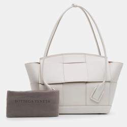 Pre Owned Bottega Veneta White Medium Calfskin Maxi Intrecciato Arco Bag