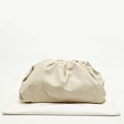 Pre Owned Bottega Veneta Ivory Leather Classic The Pouch Clutch