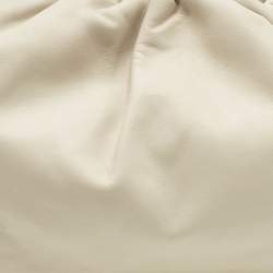 Pre Owned Bottega Veneta Ivory Leather Classic The Pouch Clutch
