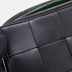 Pre Owned Bottega Veneta Maxi Intrecciato Cassette Black/Green Leather Camera Bag
