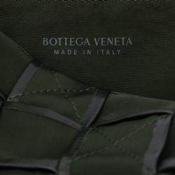 Pre Owned Bottega Veneta Black Stretch Paper Calfskin Intrecciato Cassette Crossbody