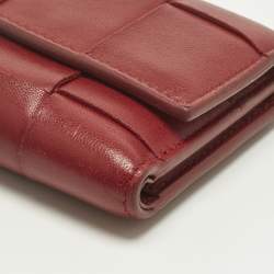 Pre Owned Bottega Veneta Red Maxi Intrecciato Leather Trifold Wallet
